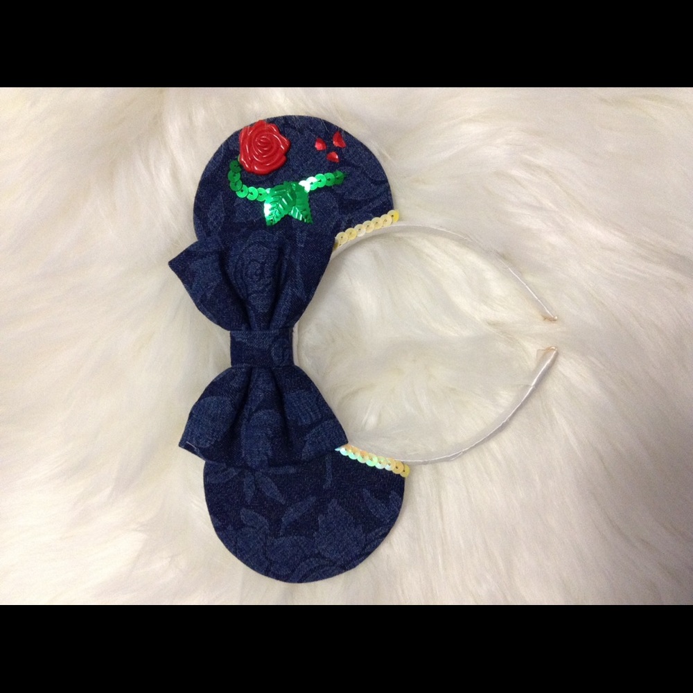 Small shop Minnie Mouse ears